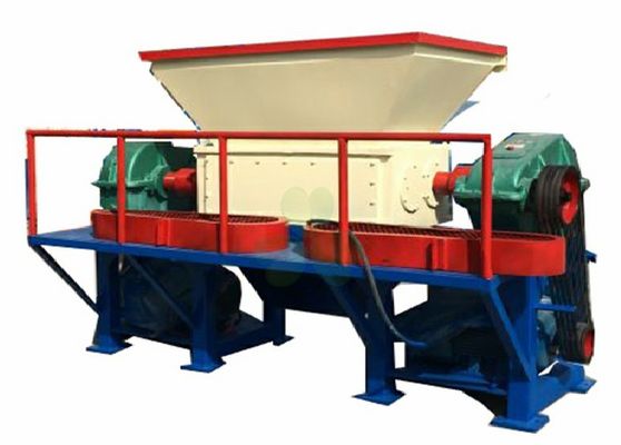 Porcellana Double Roll Crusher Machine / Double Roll Crusher's Specification fornitore